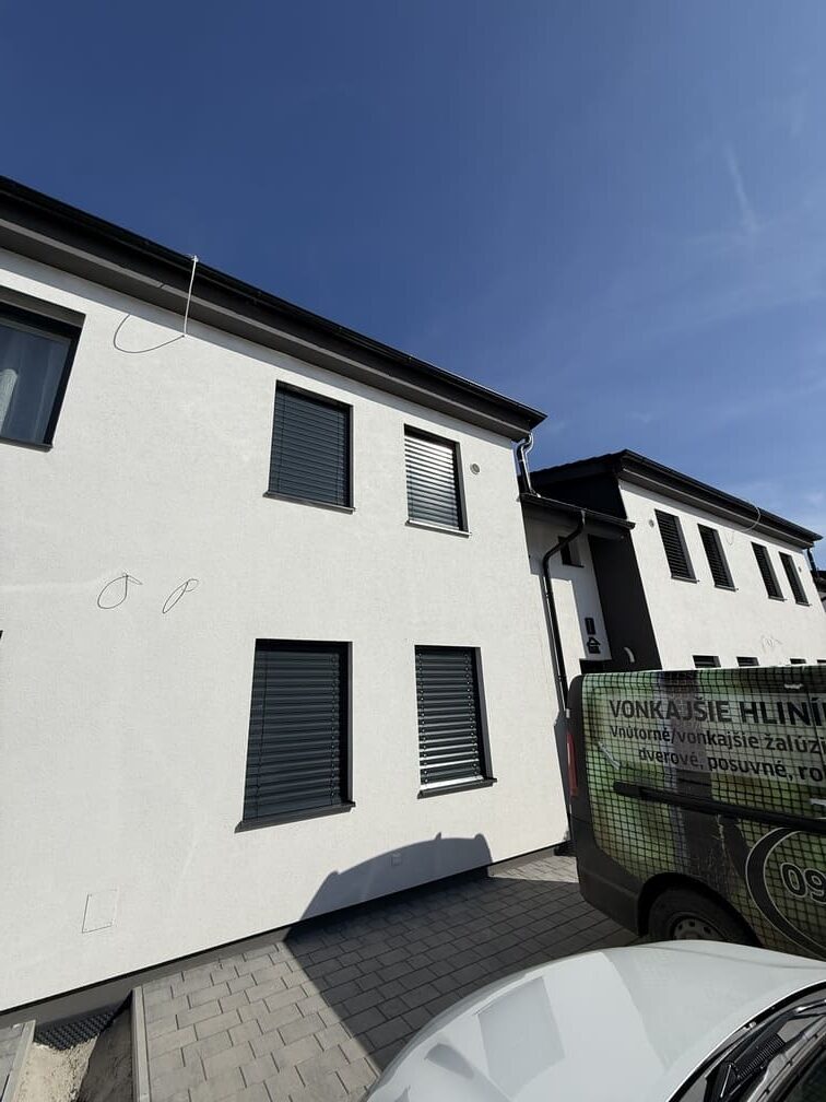 vonkajsie-zaluzie-hviezdoslavov-1